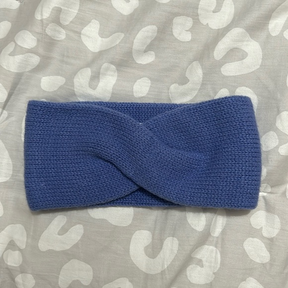 ARITZIA SUNDAY BEST BLUE/PURPLE BANDANA - Picture 1 of 3
